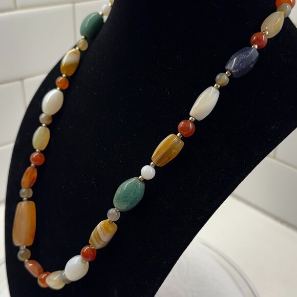 Gorgeous Vintage Stone Necklace - Picture 7 of 7